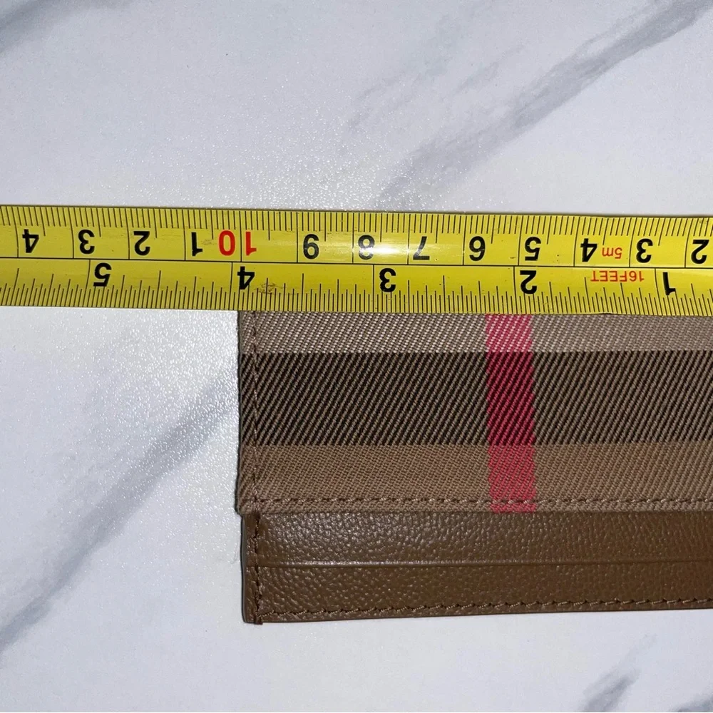 Burberry Cardholder! Brand New With Tag & Packaging! Wallet